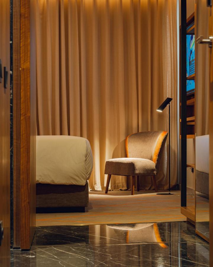 Hotel Jadali & Spa Marrakesh Exterior foto A room at the hotel